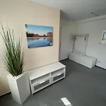 Freundliche Zweiraumwohnung In Ruhiger Lage