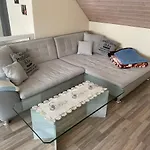 Freundliche Zweiraumwohnung In Ruhiger Lage